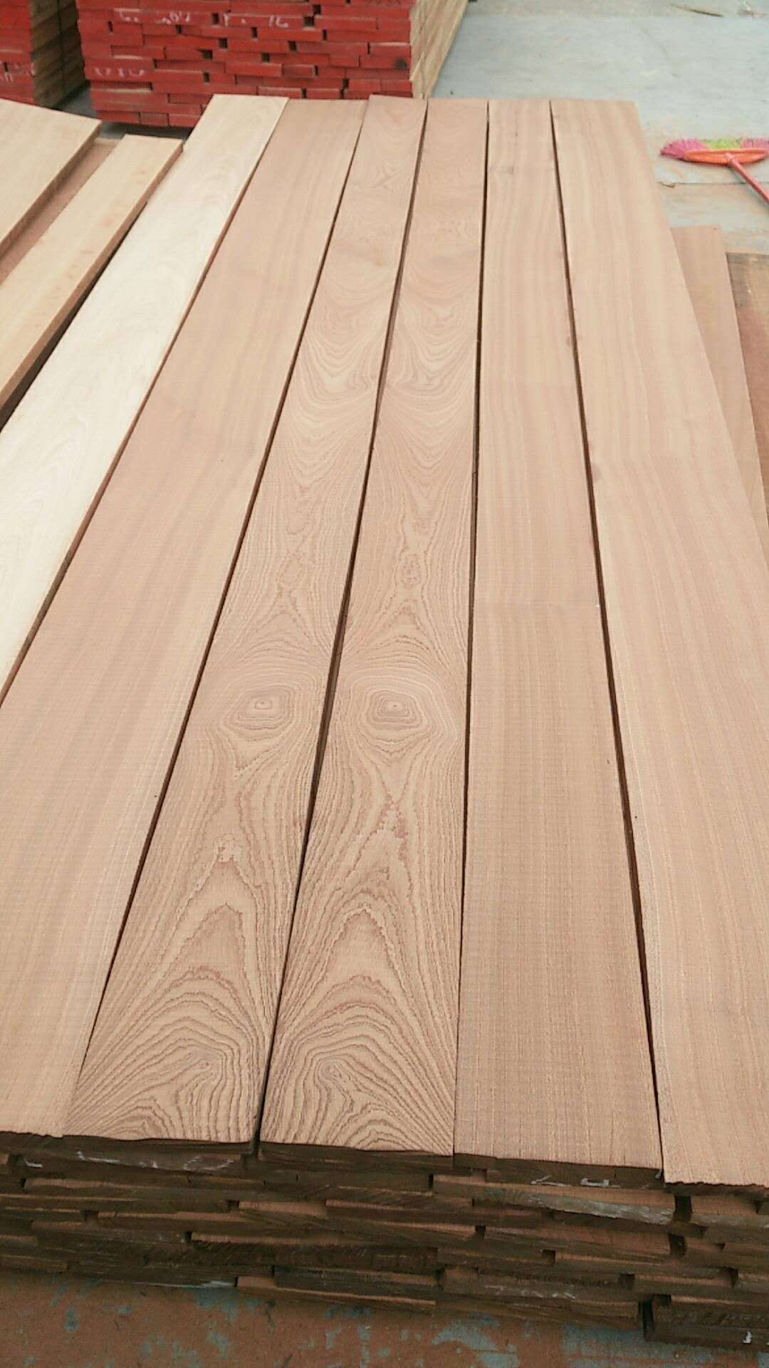 沙比利薄板補倉中。。